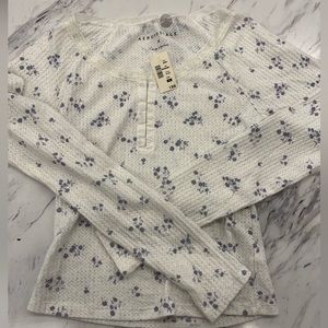 aeropostale floral long sleeve🤍